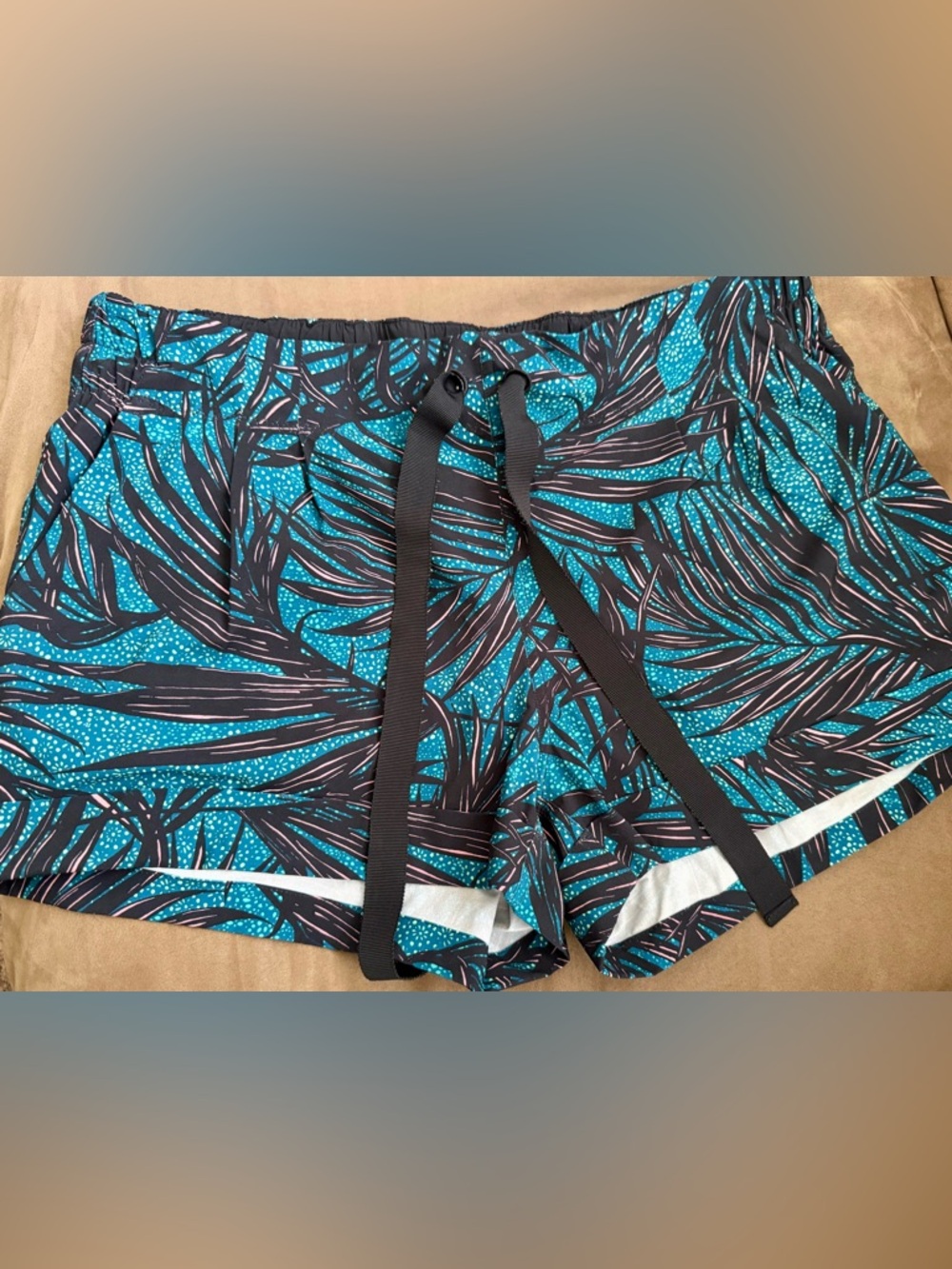 Lululemon Athletic Shorts with Tropical pattern